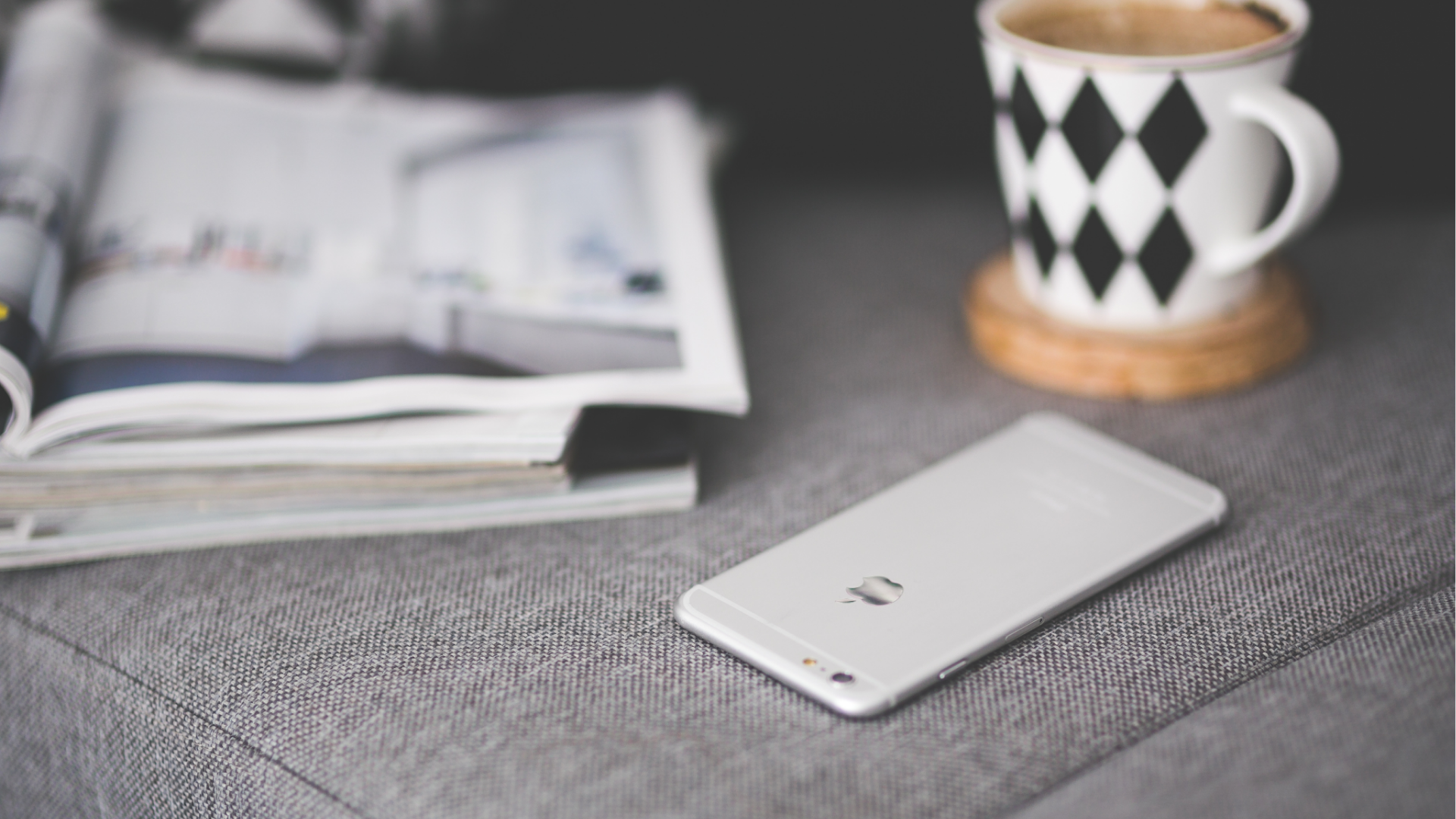 Digital Detox: 7 Simple Ways to Feel Lighter Without Going Off-Grid